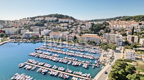 Business space app. 100 m2 + terrace | 4 parking places | Great location | - Dubrovnik